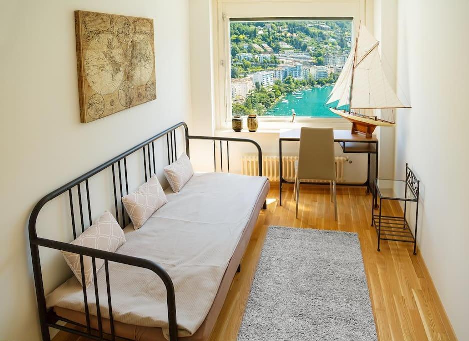 View - Appt 2 Bedroom, 1 Bath Appartement Montreux